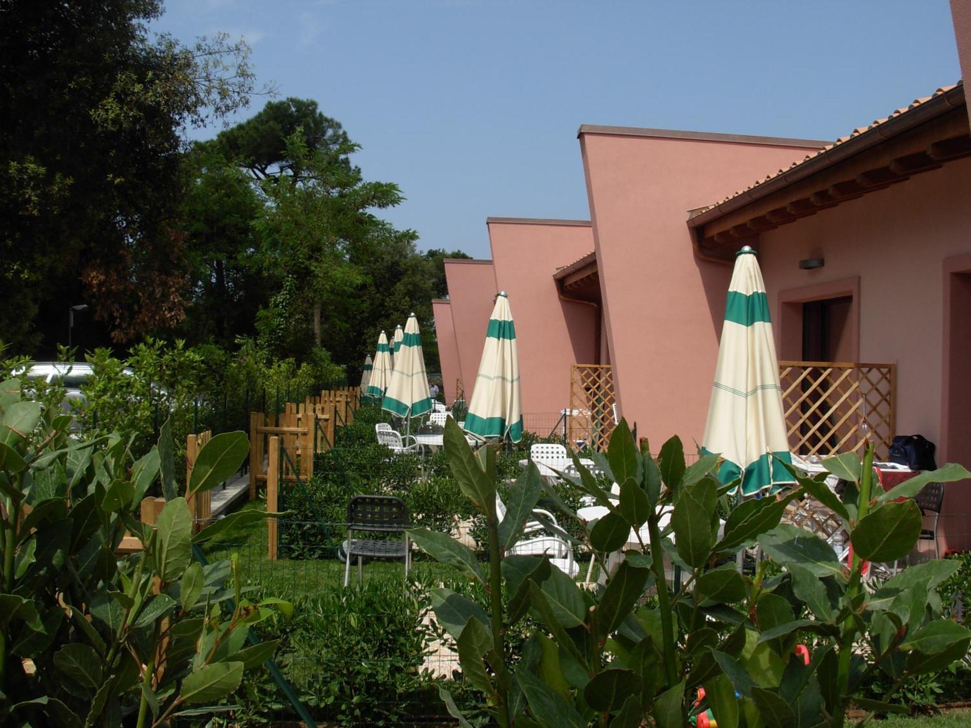 Miramare Resort Tirrenia Dış mekan fotoğraf